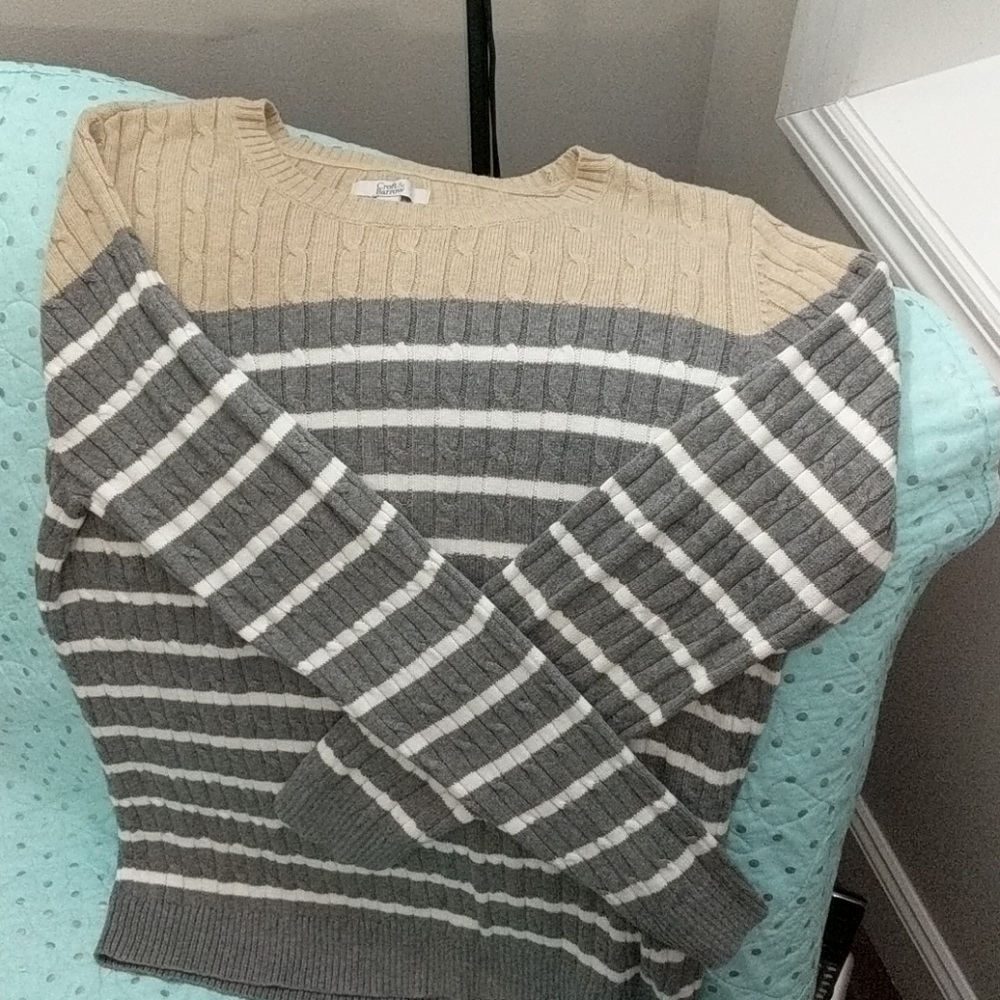 Cable knit gray and white striped cotton crew neck